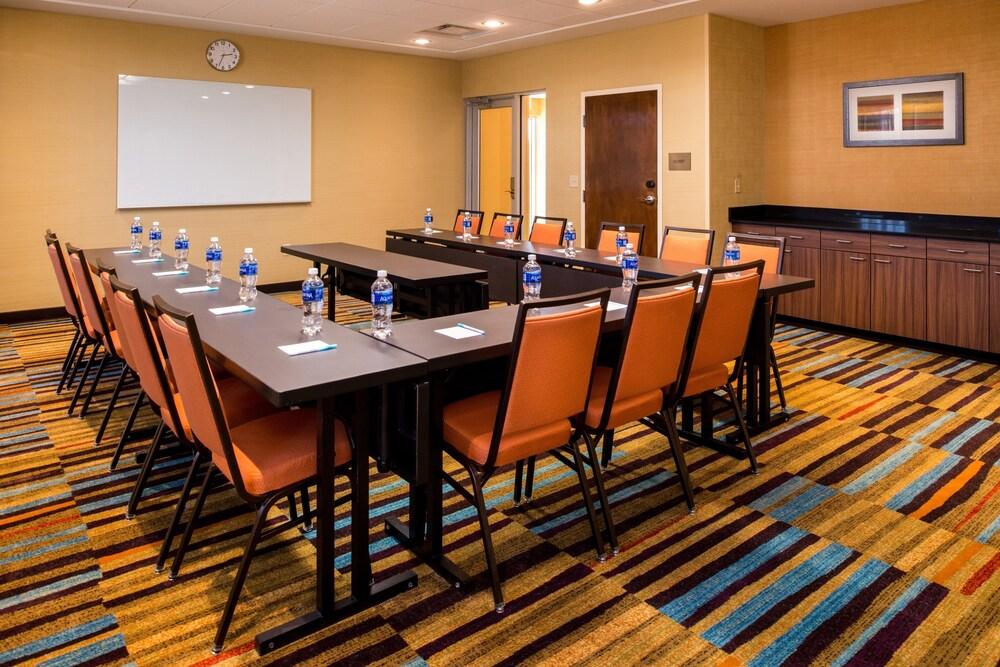 Fairfield Inn & Suites By Marriott Akron Stow Экстерьер фото