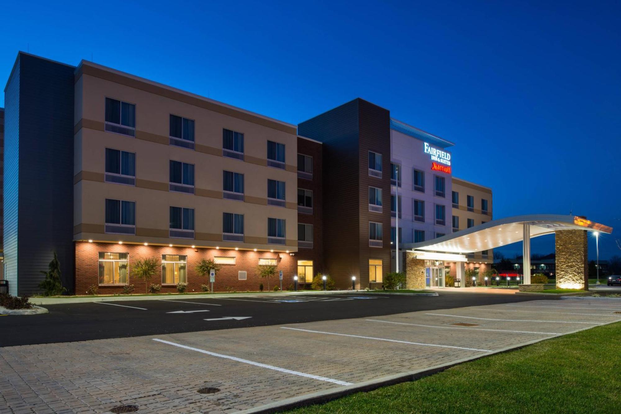 Fairfield Inn & Suites By Marriott Akron Stow Экстерьер фото